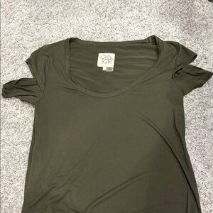 Chaser Olive Green Women's Top Size Small